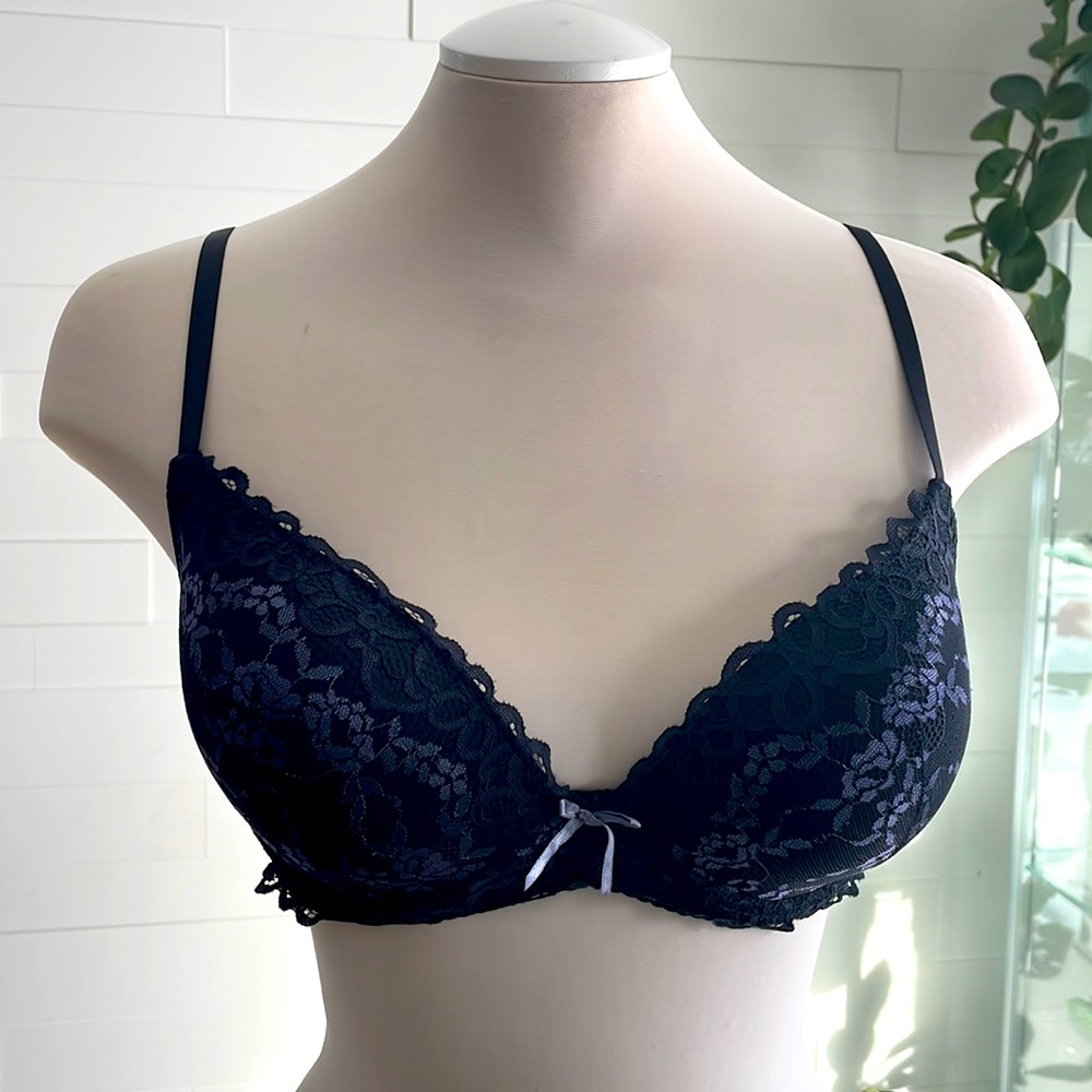 (2/$30) 36D Marilyn Monroe black lace dark lavender floral padded underwire bra
